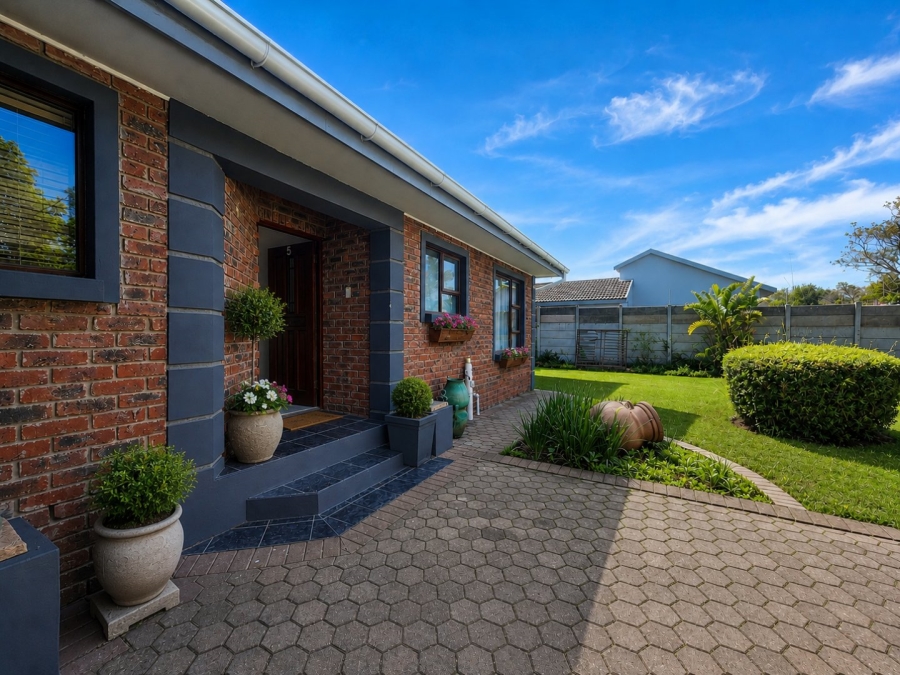 3 Bedroom Property for Sale in Blanco Western Cape